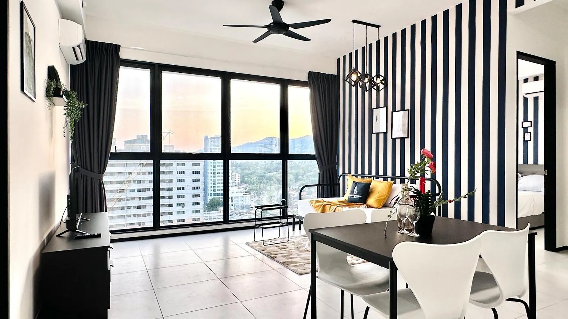 Apartment New Urban Suite Majestics 3Br Homestay At Georgetown By Urban Staycation Heng Jelutong